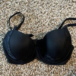 Soma Embraceable Perfect Coverage bra 34C black with lace